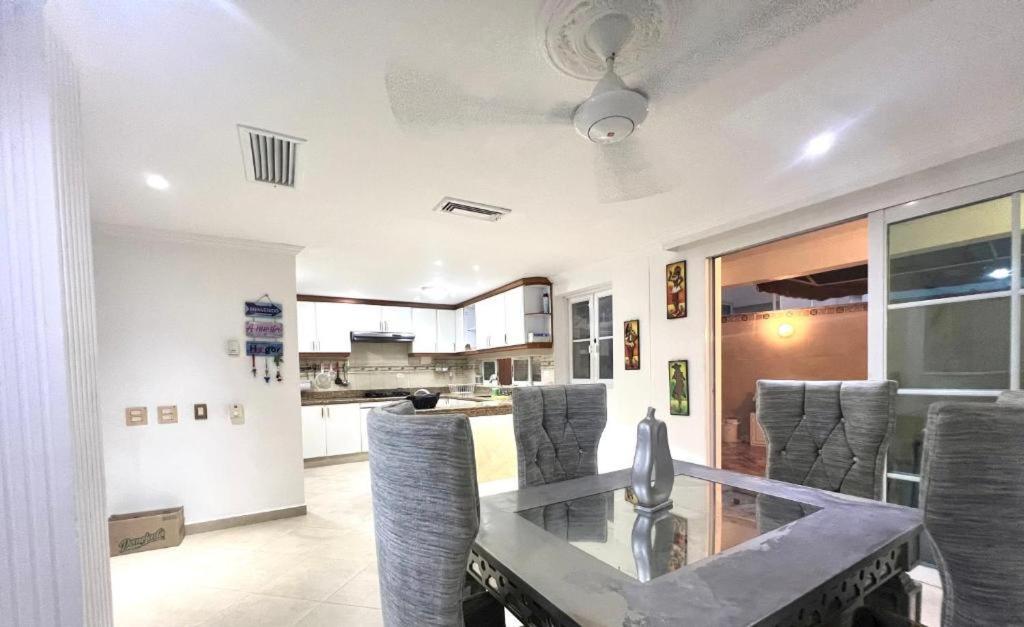 De Lujo Con Aire Acondicionado En Privado Homestay